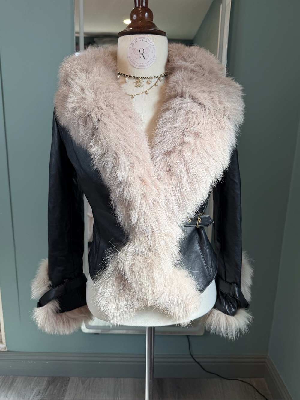 Vintage XS/XXS Lambskin Leather Fox Fur Trim Fitted Jacket Y2K